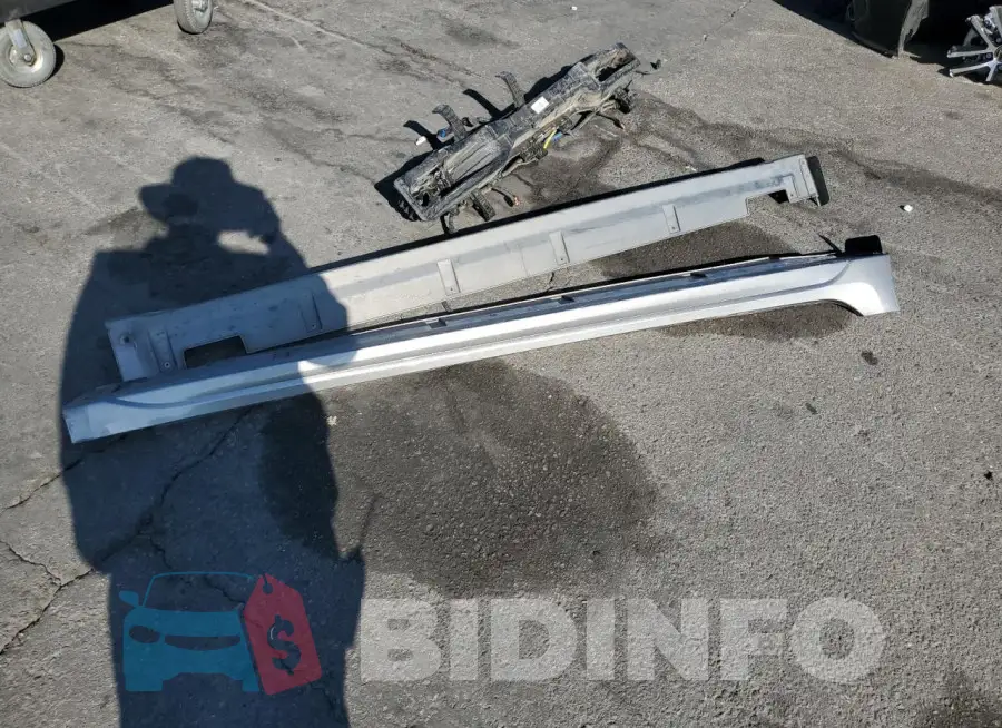 5XXGU4L33JG201200 Photo# 12