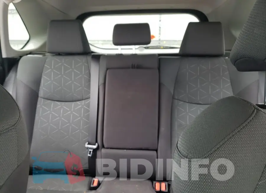 2T3P1RFV6PW383113 Photo# 10