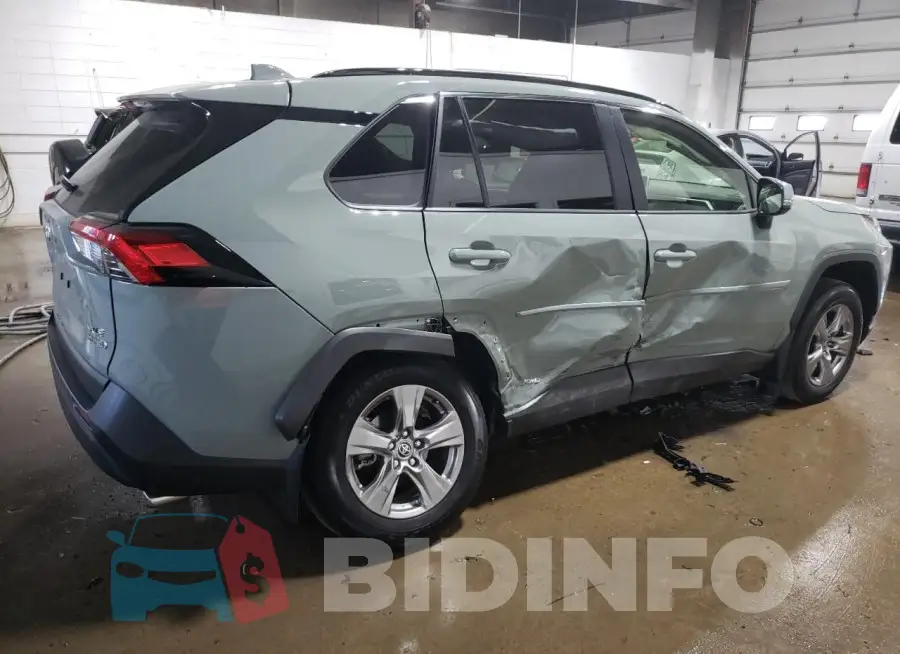 JTMRWRFV2PD187032 Photo# 3
