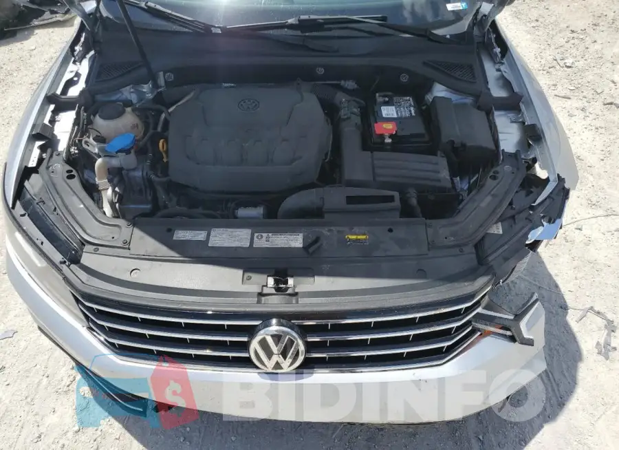 1VWLA7A39KC010844 Photo# 11