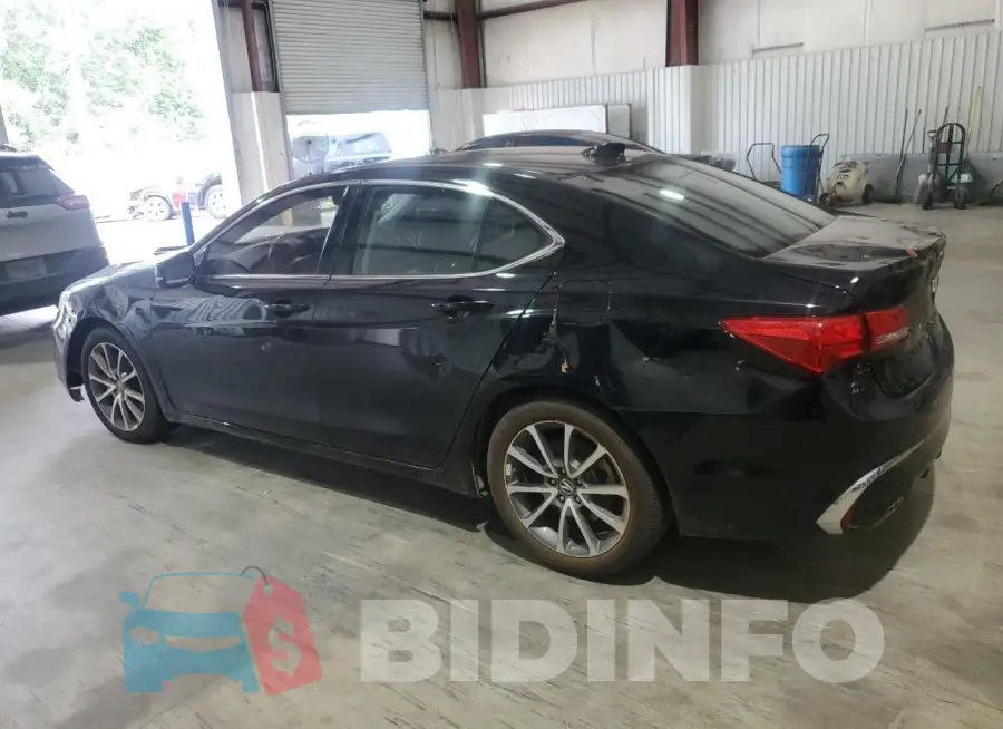 19UUB2F35JA000145 Photo# 2