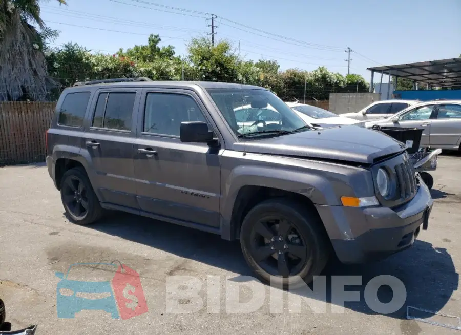1C4NJPBAXFD328349 Photo# 4