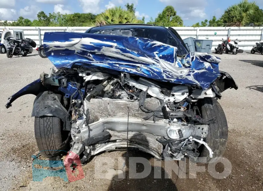 55SWF6EB9JU255186 Photo# 5