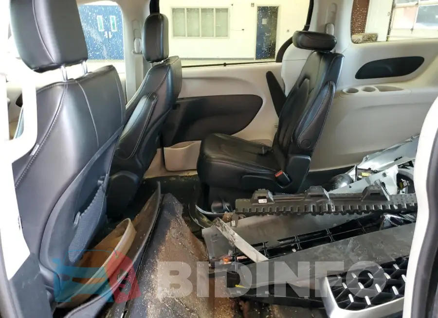 2C4RC1DG0LR151409 Photo# 11