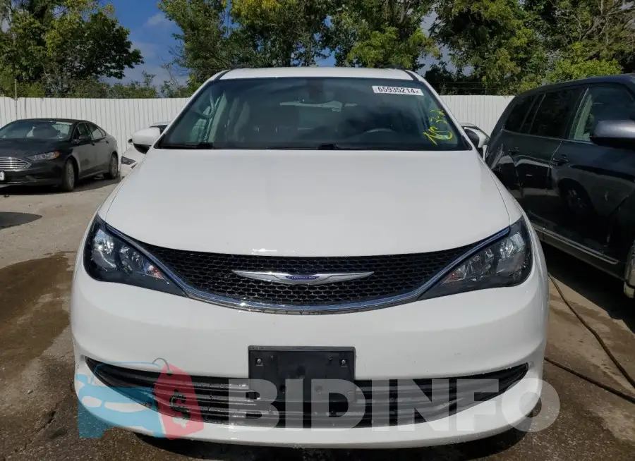 2C4RC1DG0LR157596 Photo# 5
