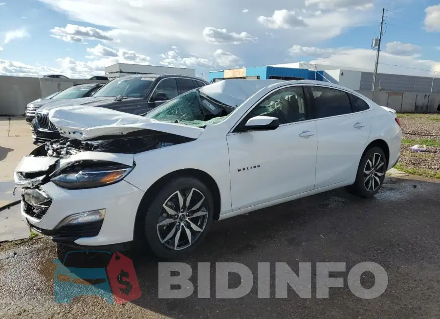 1G1ZG5ST0RF113831 Photo# 1