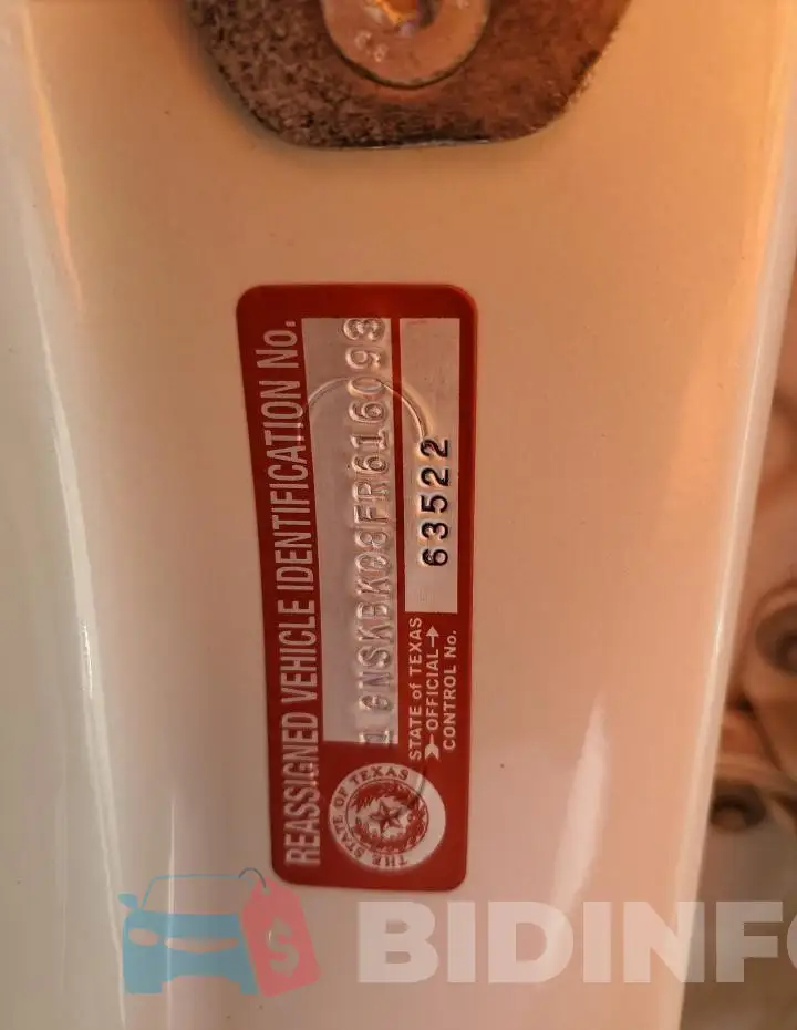 1GNSKBKC8FR616093 Photo# 13