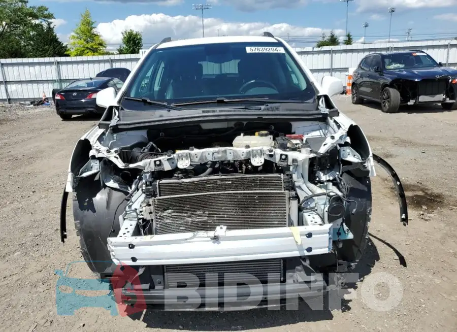 KL7CJLSB1JB585281 Photo# 5