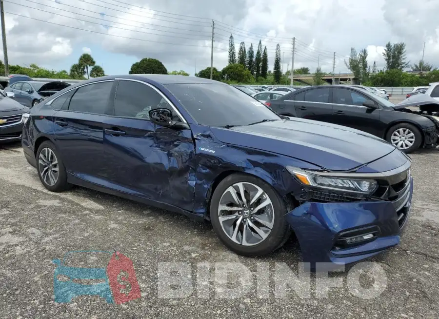 1HGCV3F15KA016550 Photo# 4