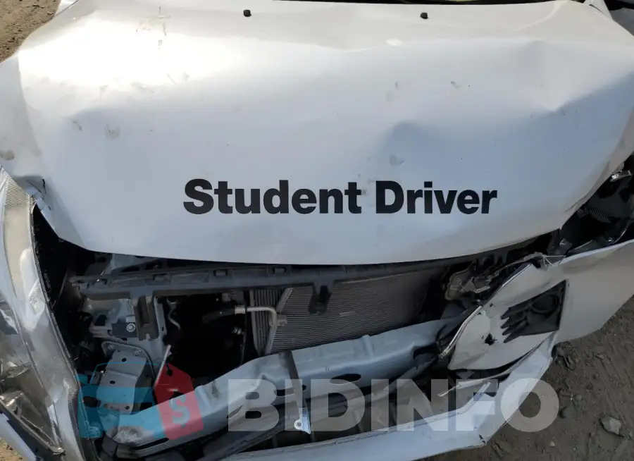 ML32FUFJ6NHF06381 Photo# 11