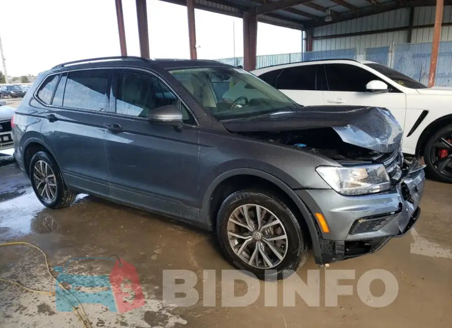 3VV3B7AX6KM154676 Photo# 4