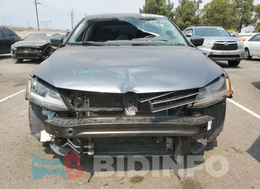 3VW2B7AJ7HM404681 Photo# 5