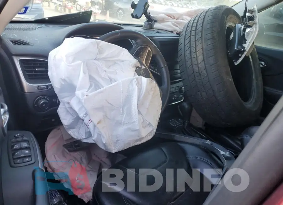 1C4PJLLB4KD176619 Photo# 8