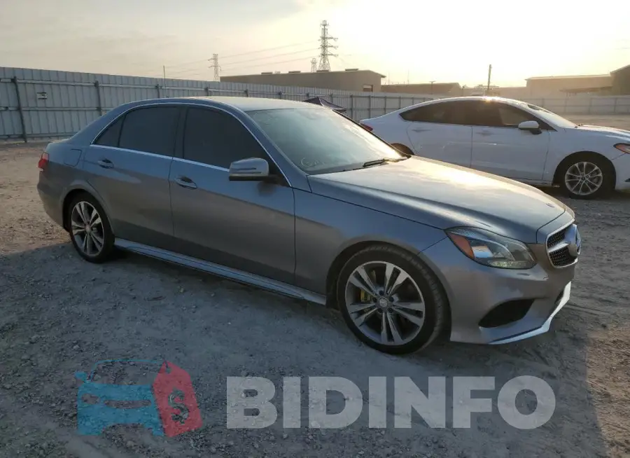 WDDHF5KB0FB105525 Photo# 4
