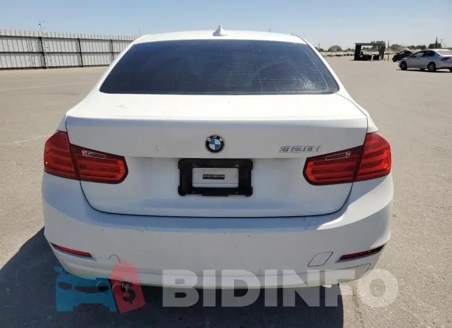 WBA3A5G51FNS82294 Photo# 6