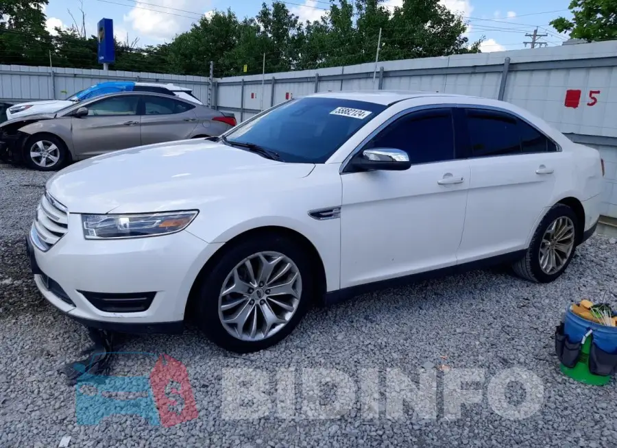 1FAHP2F82JG109744 Photo# 1
