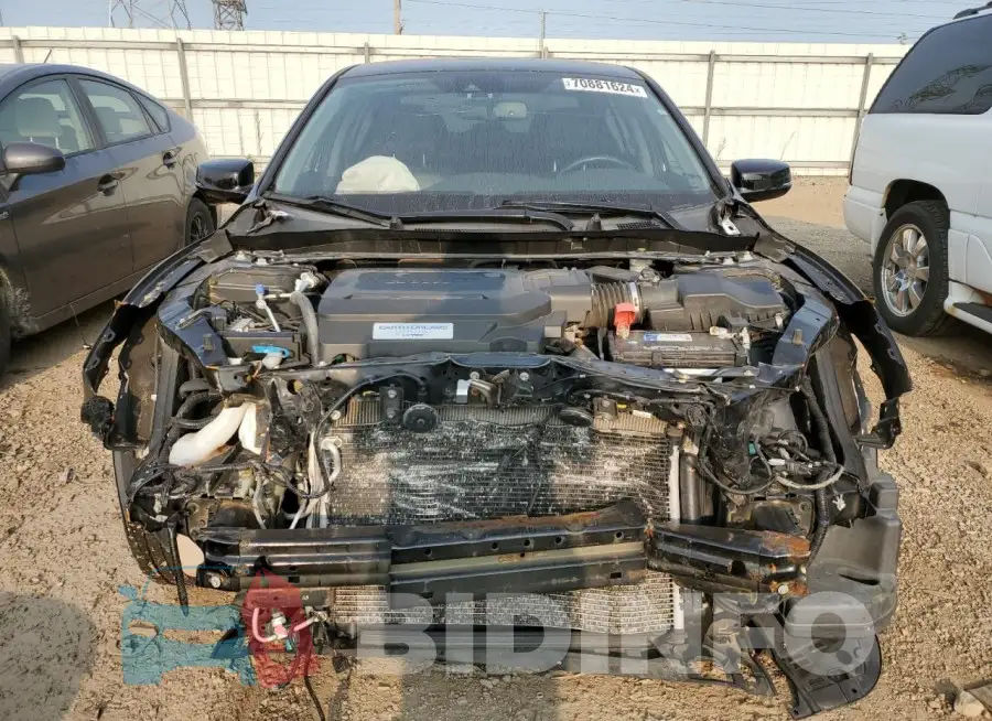 1HGCR3F8XFA017359 Photo# 5