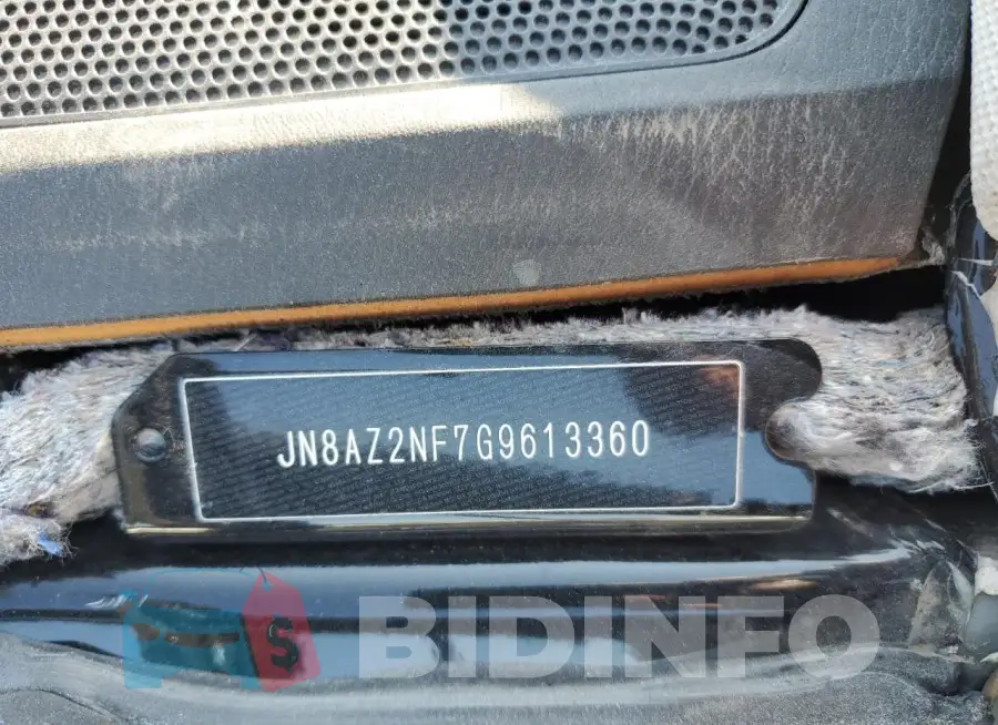 JN8AZ2NF7G9613360 Photo# 13