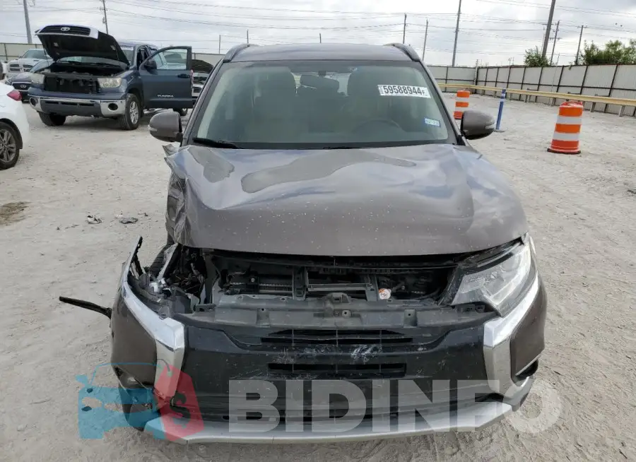 JA4AD3A35GZ018965 Photo# 5