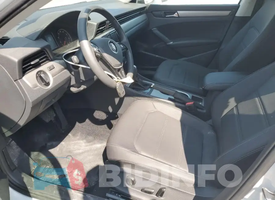 1VWSA7A36MC018978 Photo# 7