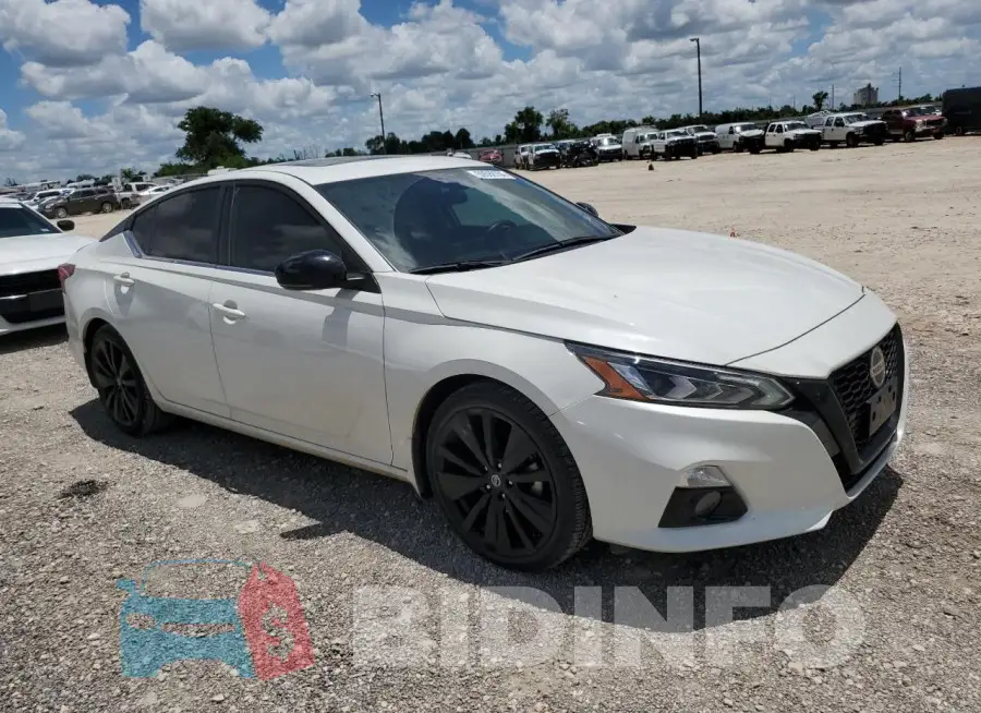 1N4BL4CV9NN360107 Photo# 4