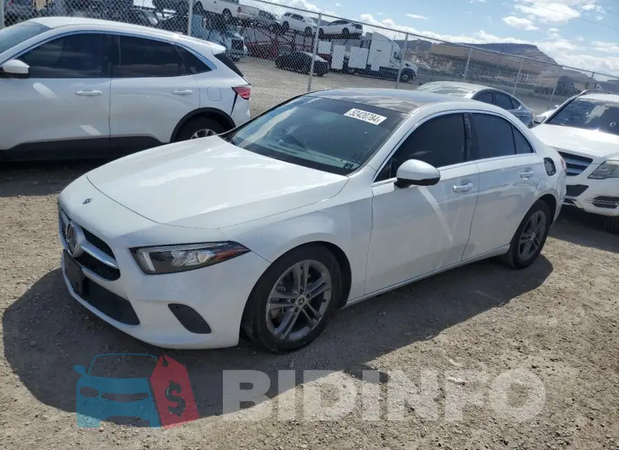 W1K3G4EB4LJ232096 Photo# 1