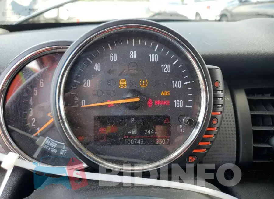 WMWXM5C53FT940143 Photo# 9