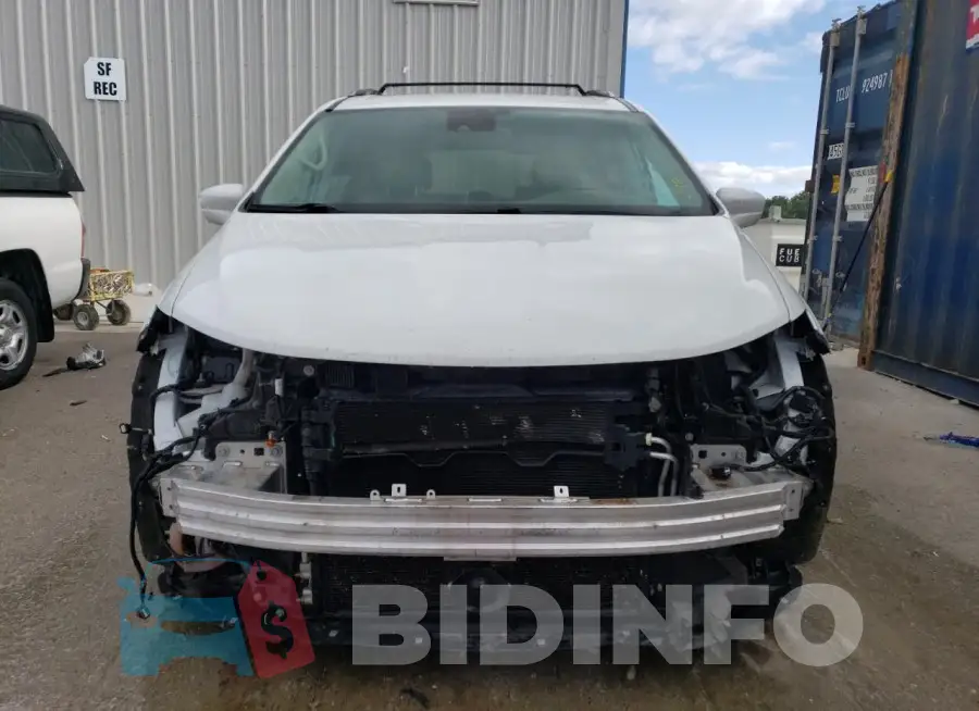 2C4RC1EG3HR650534 Photo# 5