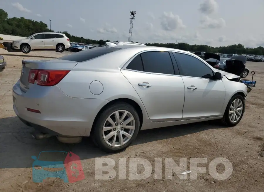 1G11E5SA5GF158214 Photo# 3