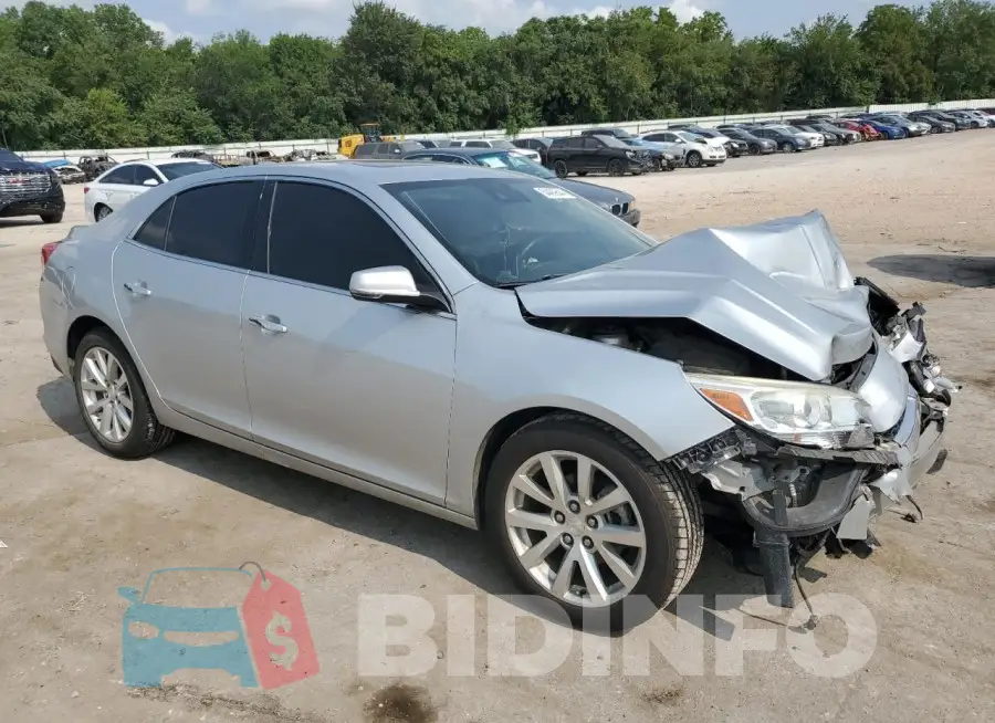1G11E5SA5GF158214 Photo# 4