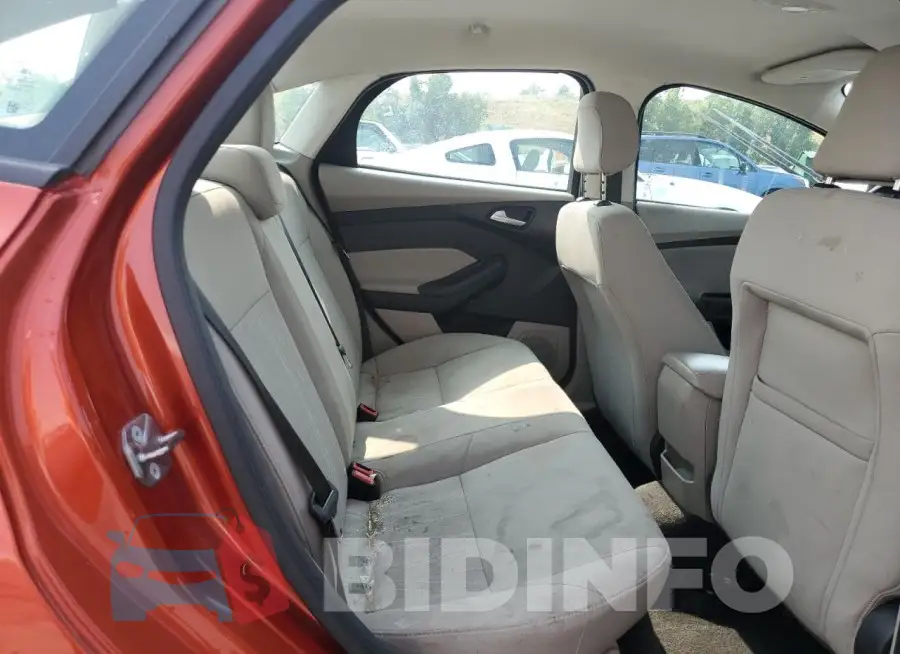 1FADP3F2XJL255199 Photo# 10