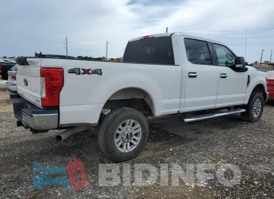 1FT7W2B60JEB72494 Photo# 3