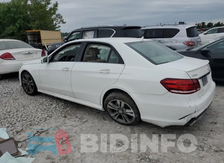 WDDHF8JB0FB118004 Photo# 2