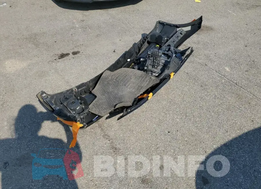 WBA8E5G50GNT94032 Photo# 12