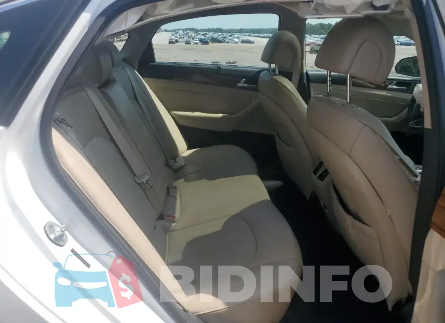 5NPE34AF3FH062396 Photo# 10