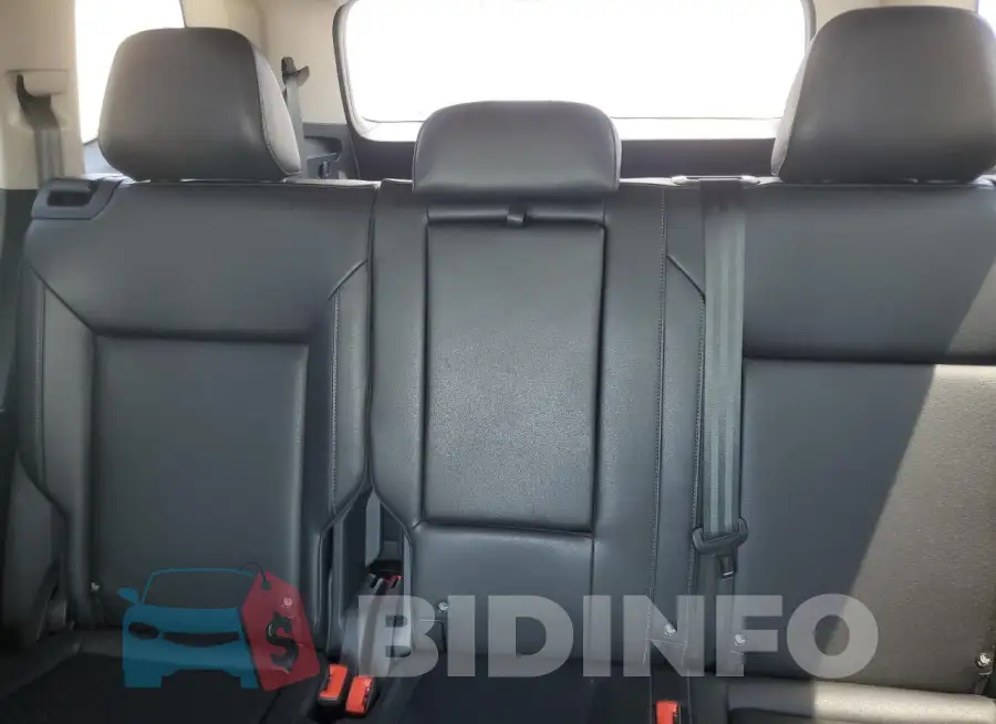 1V2WP2CA1KC552502 Photo# 10