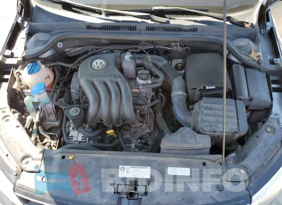 3VW1K7AJ4FM311318 Photo# 11