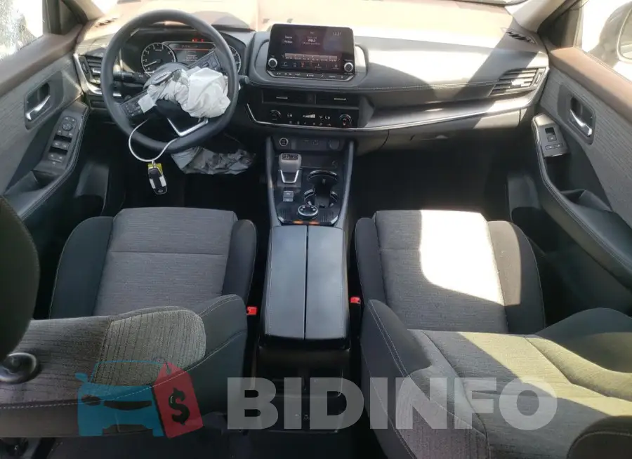 JN8BT3BBXPW482049 Photo# 8