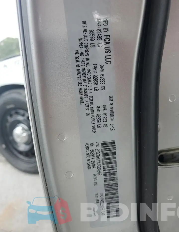 2C3CDXKTXJH330053 Photo# 12