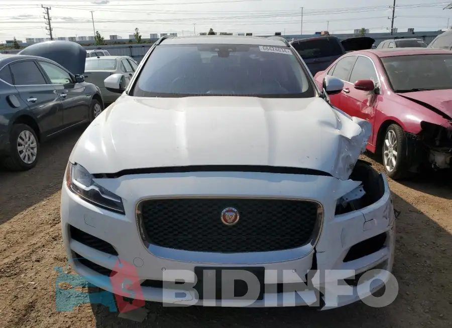 SADCK2BV2HA895612 Photo# 5