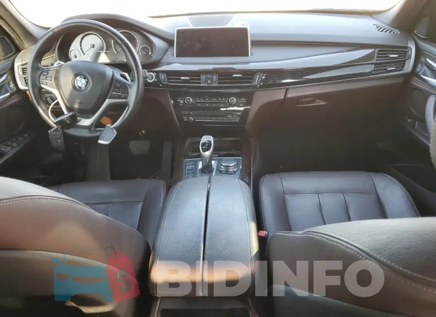 5UXKR0C53J0X84681 Photo# 8