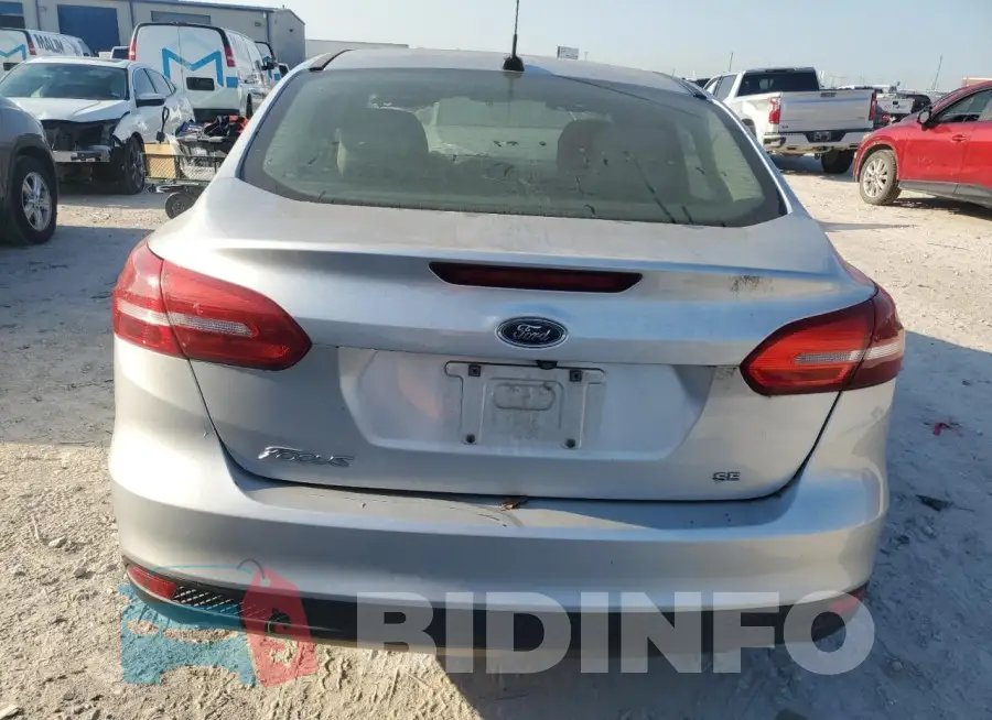1FADP3F20JL218193 Photo# 6