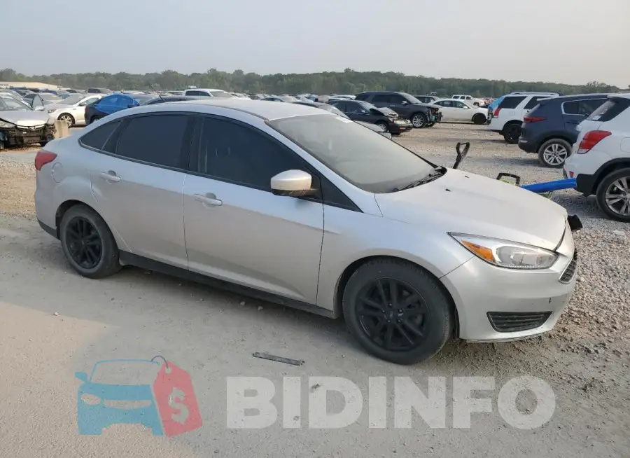 1FADP3F27JL244404 Photo# 4