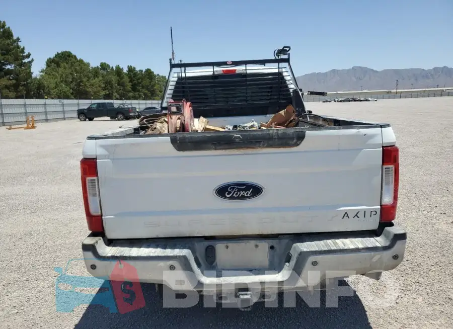 1FT7X2A67KEE83114 Photo# 6