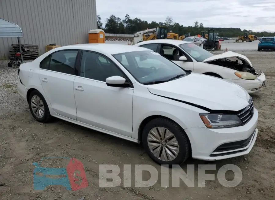 3VW2B7AJ4HM306353 Photo# 4