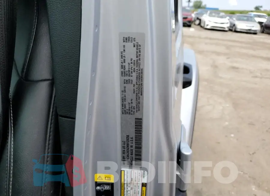 1C4HJXEN2NW128256 Photo# 12