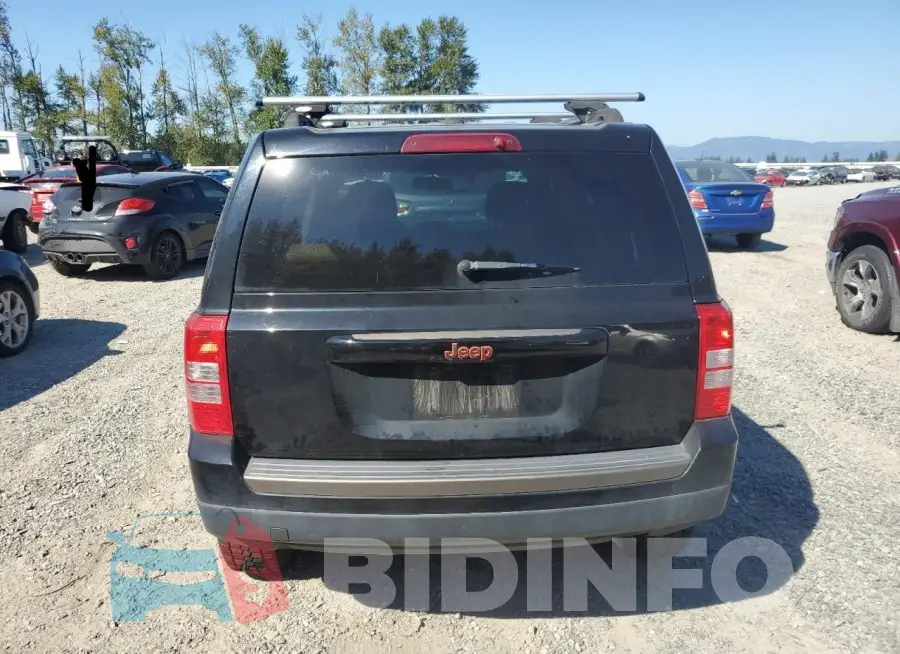 1C4NJPBB6GD788117 Photo# 6