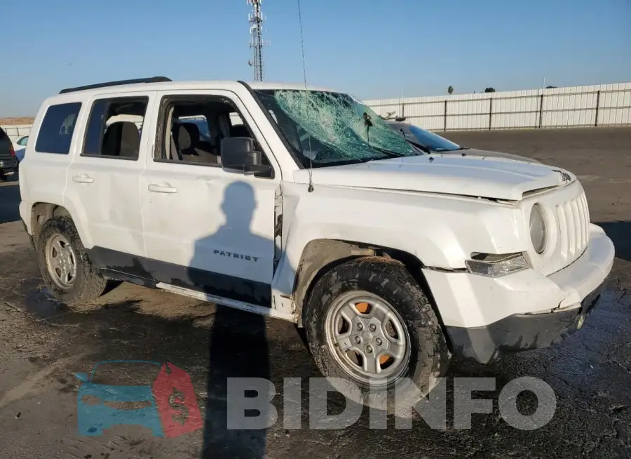 1C4NJPBBXFD397308 Photo# 4