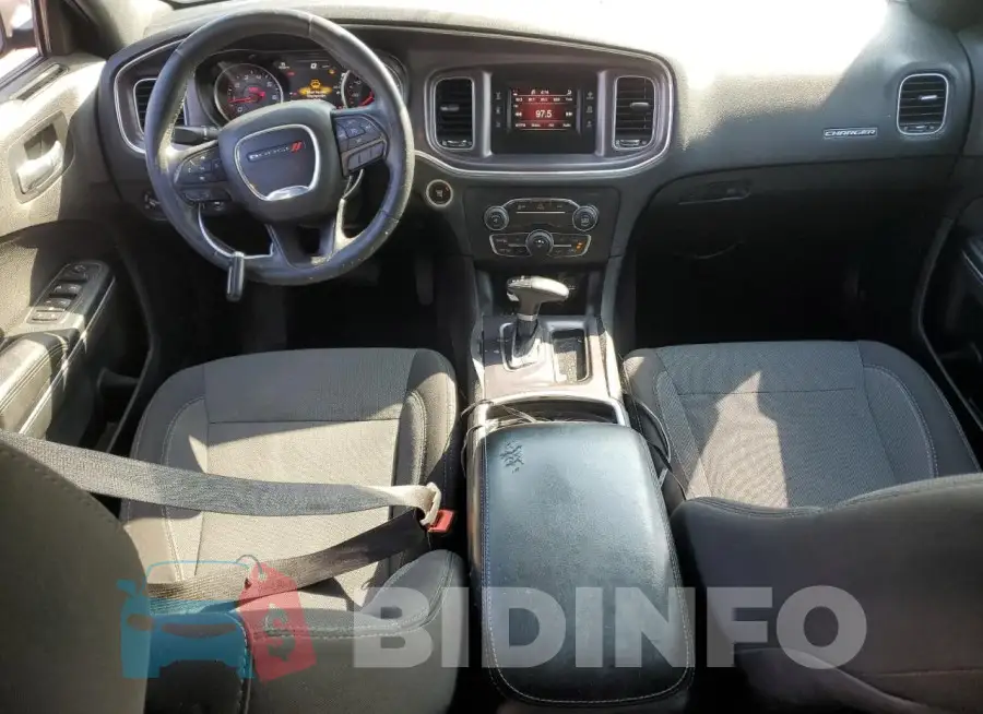 2C3CDXBG8FH884184 Photo# 8