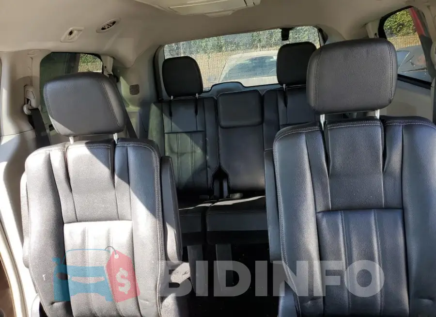 2C4RC1BG3GR269138 Photo# 10
